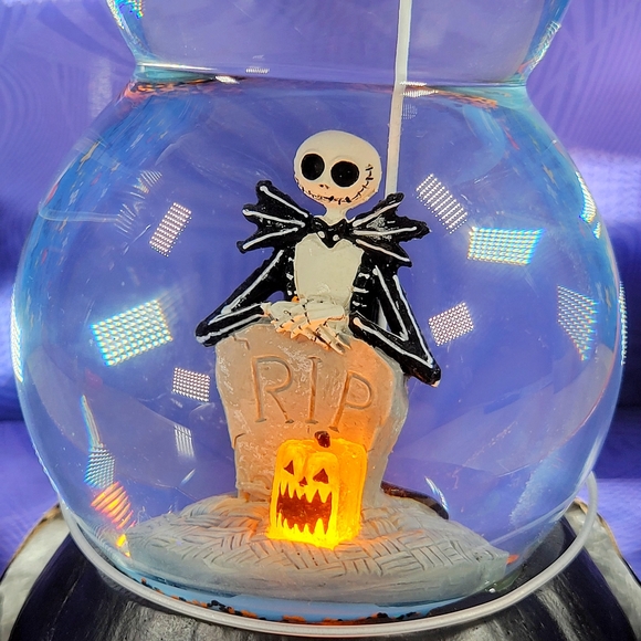 Disney Nightmare Before Christmas Zero & Jack 7.5" Light Up Musical & Waterglobe - Picture 9 of 10